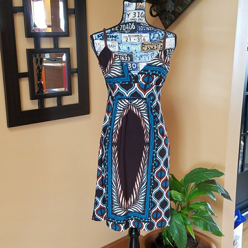BLUE, BROWN, & WHITE GORGEOUS TRIBAL PATTERN DRESS! - Picture 1 of 8